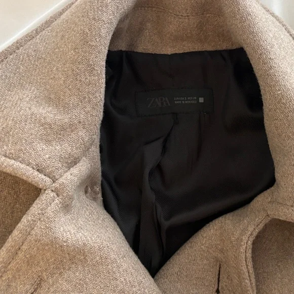 Zara Women's Classic Beige Pea Coat - Picture 4 of 5